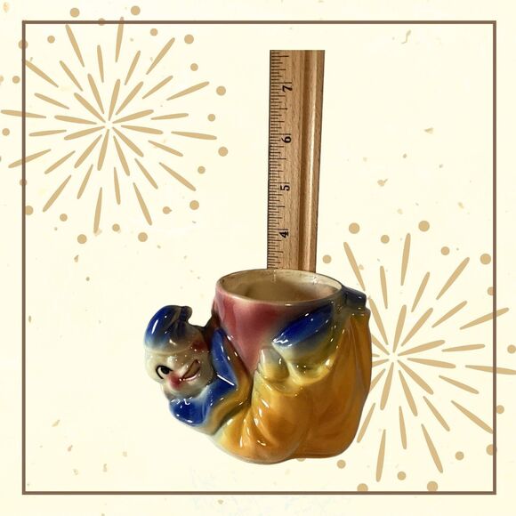 Shawnee, Clown Planter, "U.S.A.-607" 3.25" Tall 5" Across Vintage - Picture 5 of 5